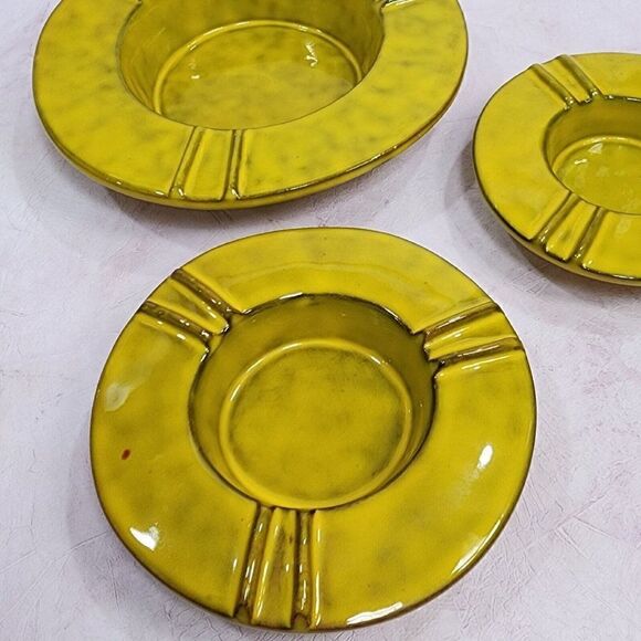 Set of 3 Vtg MC Italy 9"/ 7"/ 6.75" PV Peasant Village Pottery Yellow Ashtrays - Picture 11 of 16
